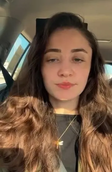 Testimonial Video Thumbnail