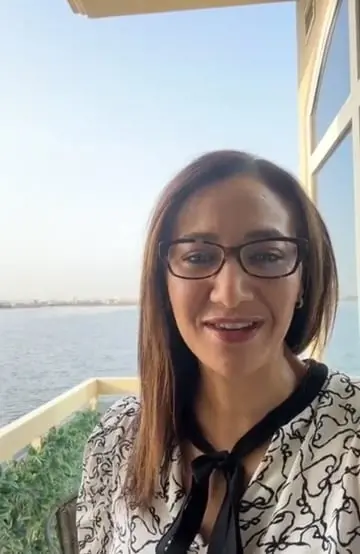 Testimonial Video Thumbnail